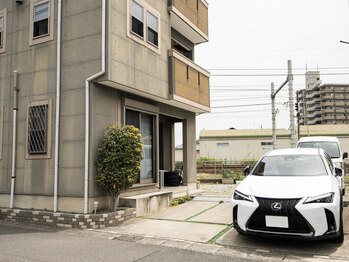 カラダまっすぐ整体院/駐車場には2台お停めください