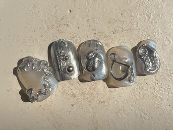 シルバーメタリック design