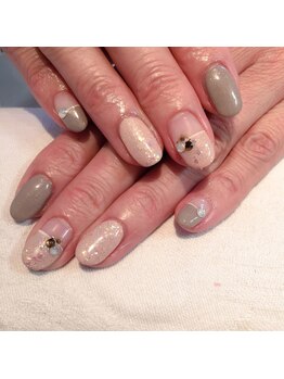 ネイルケアサロンエルミタージュ/オトナ可愛いオフィスＮａｉｌ