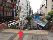 もあまる 津田沼店/階段を降りるとマックがあります