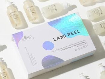 エルエルシー(L.L.C)の写真/【年齢とともに気になるほうれい線・縦のび毛穴ケアに】話題のラミネーションピールで毛穴レス肌へ★