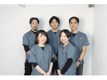 メディカル ブルー整骨院/総力戦でベストを尽くします!