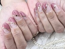 ハニービービー(Honey Bee Bee)/ラメライン斜めフレンチネイル