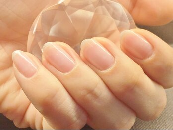 ネイルアンドアイラッシュ ルクソー シーホーク店(Nail&Eyelash LUXUEUX.)の写真/【充実のハンドケア◎】ジェルができない方にもお勧め★プロの技術で指先そのものを美しく魅せます♪