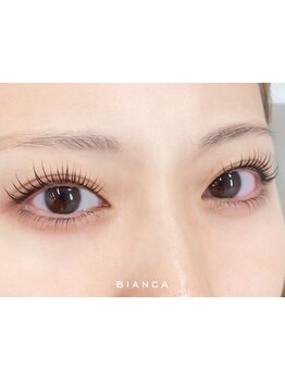 ナチュラル上品な目元にしたい