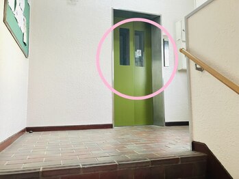 ソミ(SOMI)/エレベーター