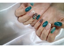 ネイルサロン R/スタイリングコース　8030円