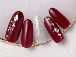 ワインカラーのストーンアート