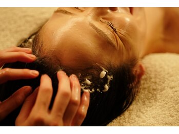 月雫香 南堀江/炭酸アロマスカルプヘッドスパ