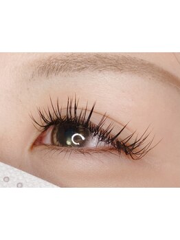 ナチュラル上品な目元にしたい