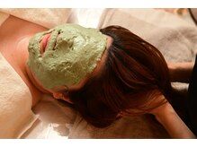 モネ オキナワ(MONE okinawa.)の雰囲気(2種類のたっぷりパックをご用意の為、パック中はマッサージも◎)