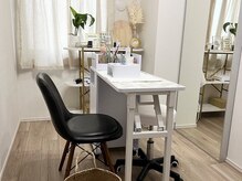 アトリエ トエ(atelier toe)の雰囲気（新築マンションの一部屋でアットホームなサロン。バス停目の前♪）