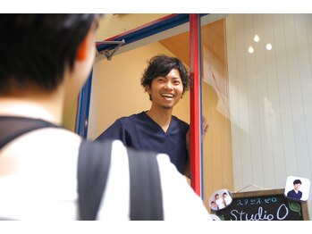 スタジオゼロ(studio0)/2)ビルの2階になります