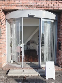 付け替え時オフ無料のメニューがあるサロン