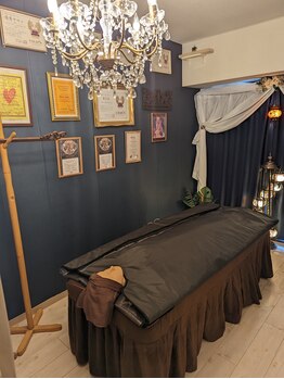 エクレボーテ(ECOULERBEAUTE)/寝ながら入れる遠赤サウナ