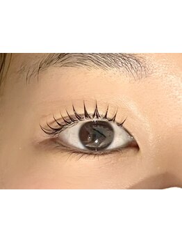 ナチュラル上品な目元にしたい