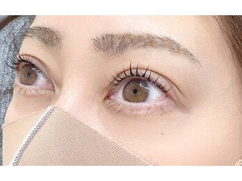 レジーナ(REGINA)/束感まつげ ラッシュリフト