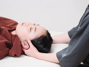 ハル鍼灸整骨院 尼崎院(HALU鍼灸整骨院)の写真/【お客様満足度◎】首・肩の辛さに本格矯正整体が◎スマホやデスクワークによるお悩みを速攻解決！