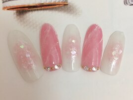 チーク×大理石風ネイル