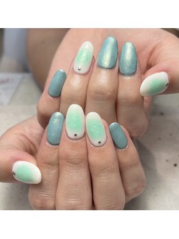 ヘアーアンドネイル ルシア(Hair&Nail Lucia)/グリーン×チークネイル