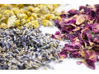 ユノカ(YUNOCA)の写真/ママも通いやすいよもぎ蒸し専門店が昭島駅スグにOPEN*子育て中でも大丈夫!!癒しの温活タイムを。