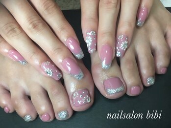 ネイルサロン ビビ(bibi)/大人カジュアルネイルに