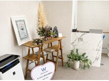 ホワイトニングショップ 佐世保店の雰囲気（白を基調とした落ち着いた空間の店内で清潔感あり◎老若男女OK！）