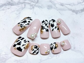 ネイルサロン 爪/牛柄ネイル