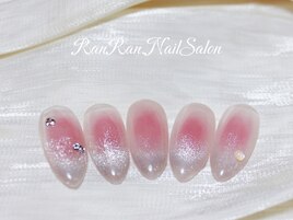 人気のチークマグネット