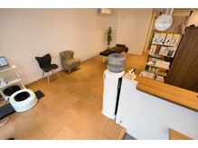 距骨サロン 湘南茅ヶ崎店/光の差し込む開放感のある店内♪