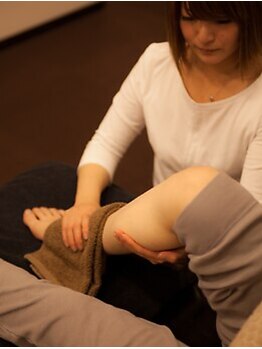 リラクゼーションスペース ニイチニ(Relaxation Space 212)の写真/【足の疲れに◆リフレクソロジ-35分¥4290】リ-ズナブル!時間いっぱい足をほぐして日々の疲れをしっかりケア