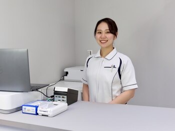 はぴねす鍼灸整骨院 飯田橋サクラテラス院/【飯田橋】受付雰囲気