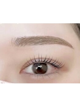 ナチュラル上品な目元にしたい