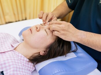 とだ鍼灸指圧治療院の写真/【小顔職人の施術で本気の小顔矯正】美容鍼＋小顔矯正でお顔のコリを徹底的に解消。自分史上最高の小顔へ