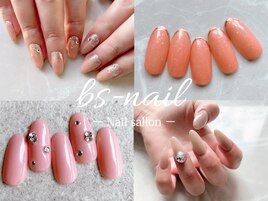 人気うる艶綺麗目ネイル