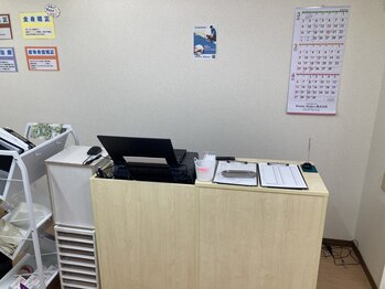 西葛西南口鍼灸整骨院/受付風景