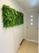 オンフリーク(ONFREEK)/マンションの一室の静かなサロン