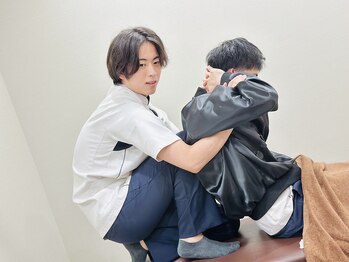 はぴねす鍼灸整骨院 天六院/ポキポキ整体