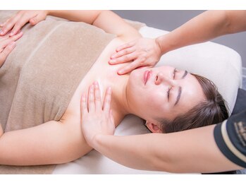 小顔フェイスラボ 瀬田店(小顔 Face Labo.)/整体コルギ(デコルテマッサージ)