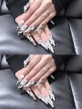 リーゼ(Liese)/キラキラ盛りネイル