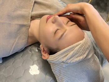 エヌエクラ(N.eclat.)の写真/【シミ・くすみ・ニキビでお悩みの方に!】ハーブピーリングが最適◎剥離なしで大切な日の前にも◎