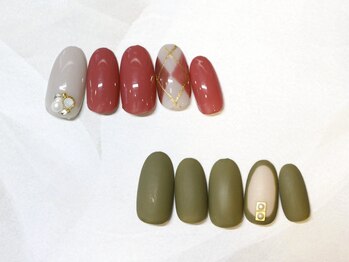 アヴィニール 表参道(Avenir)の写真/ショートネイル派さんにオススメのデザインも多数。短い爪でも美爪に♪〈初回オフ無料〉カラー400色以上！