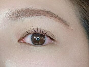 eye love【まつげパーマ/マスカラパーマ/上下/アイブロウ/眉毛/眉パーマ】の写真/まつげパーマ×美眉のセットで一気に垢抜け！すっぴんに自信が持てる、大人の似合わせアイブロウ。
