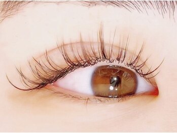 エクラ(eclat.)の写真/透明感あふれるカラーエクステで自然なのにしっかり垢抜ける。透明感×垢抜けナチュラルeyeを演出します。