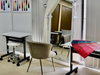 スタイルナビ 銀座の写真/【パーソナルカラー診断/骨格診断/顔タイプ診断】友達や親子のペア診断が人気！銀座で観劇やお食事の後に◎