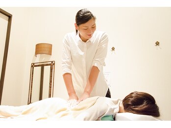 イヤシス 八日市アピア店/【八日市】カスタムメイド整体