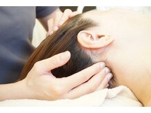 エイティ(Atey)/【伊勢崎】ヘッドスパ施術の様子