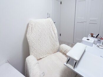 ミコネイル(miko nail)の写真/【付替オフ無料】だから2回目以降も通いやすい♪プライベート空間で人目を気にせずゆったり施術◎