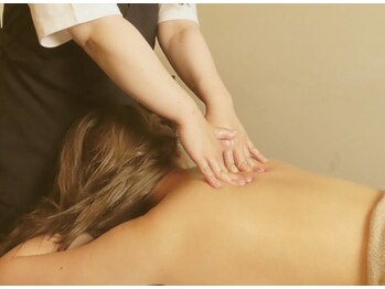 エムスラッシュアヴェダ 自由が丘(M.SLASH AVEDA)/【リンパアロママッサージ】