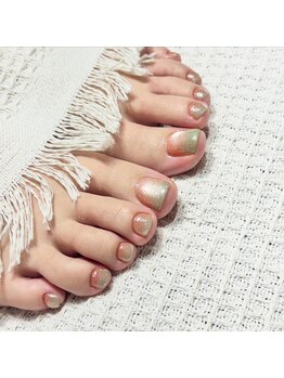フットネイル人気です